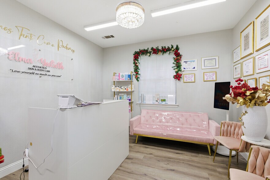 More Photos Of 901 W Wall St, Grapevine Medical For Lease