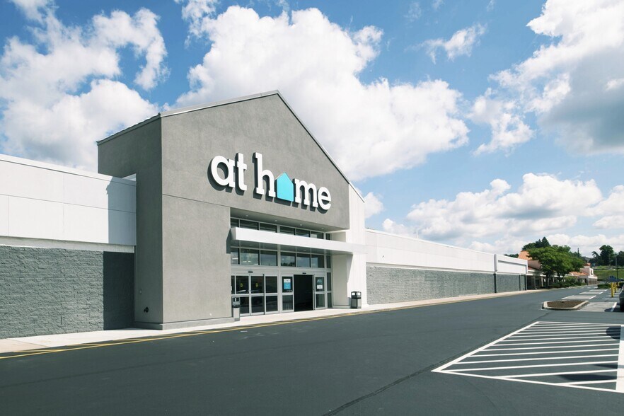 More Photos Of 1125-1205 Tolland Tpke, Manchester Unknown For Lease