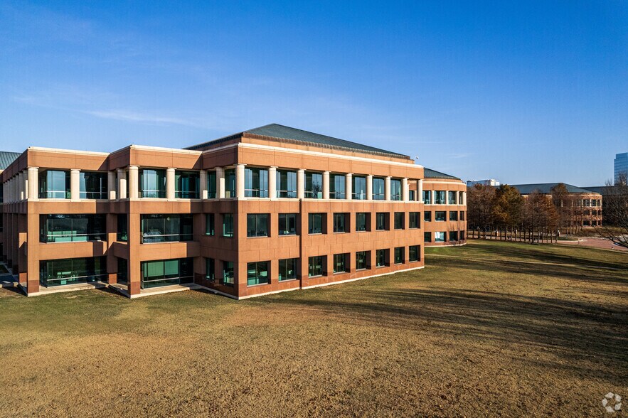 More Photos Of 6501 Legacy Dr, Plano Office For Lease