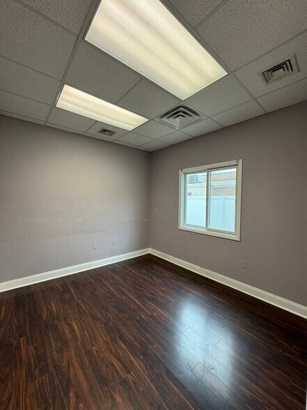 More Photos Of 603A Omni Dr, Hillsborough Medical For Sale