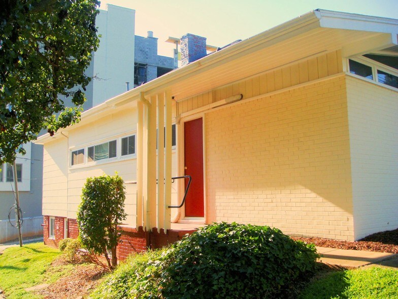 More Photos Of 422 St Marys St, Raleigh Coworking Space