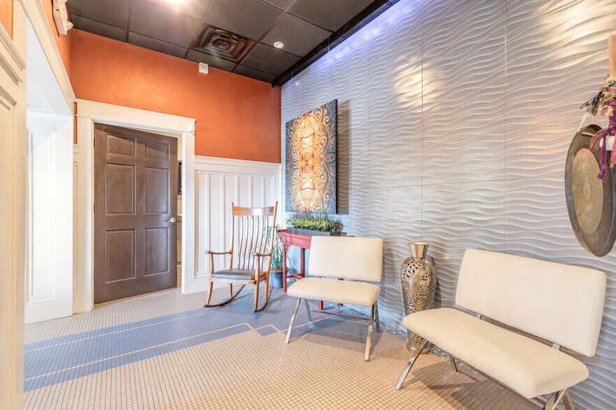 More Photos Of 1112 Riverside Dr, Holly Hill Storefront Retail Office For Sale