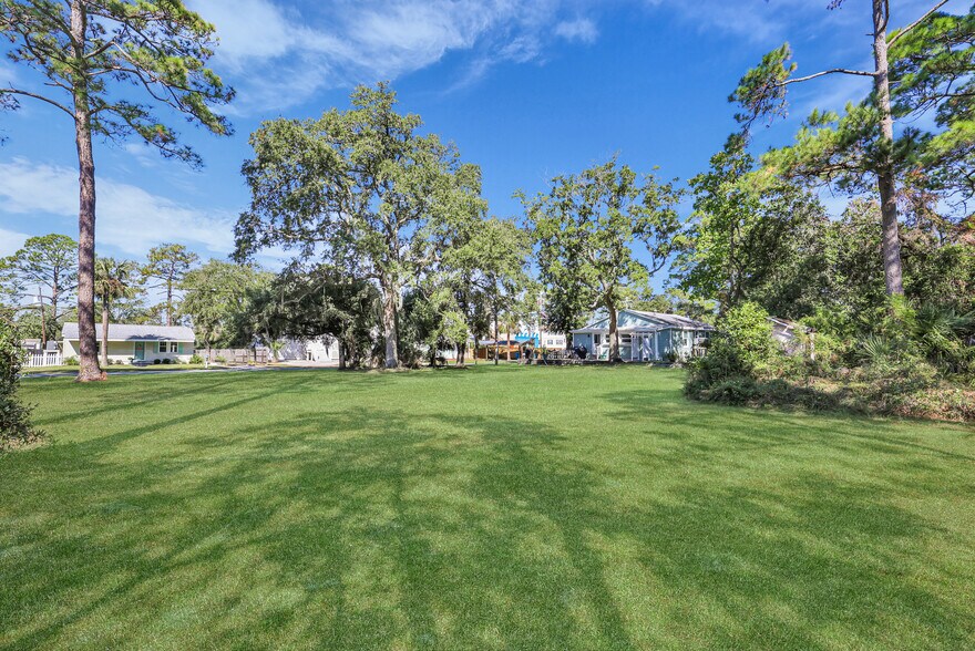 More Photos Of 106-108 Lewis Ave, Tybee Island Land For Sale