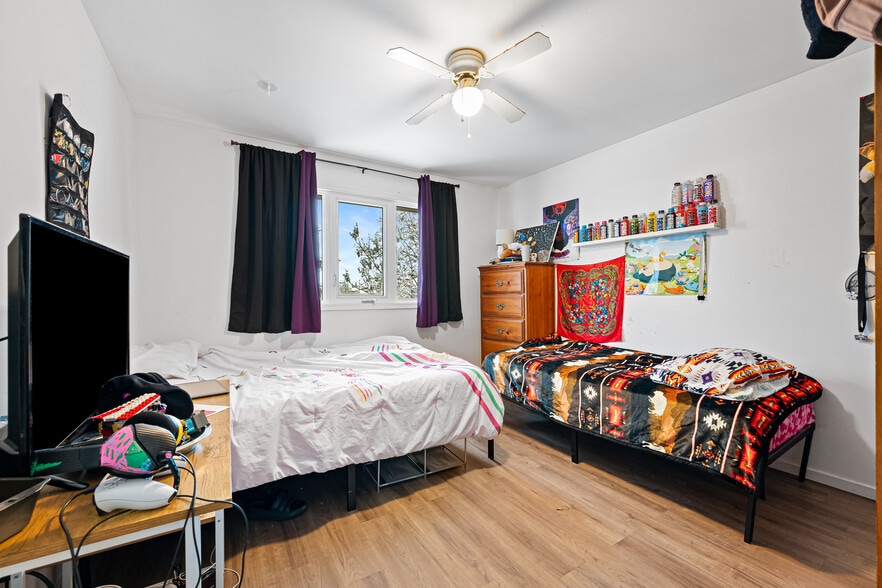 More Photos Of 4504 56A Av, Lloydminster Apartments For Sale