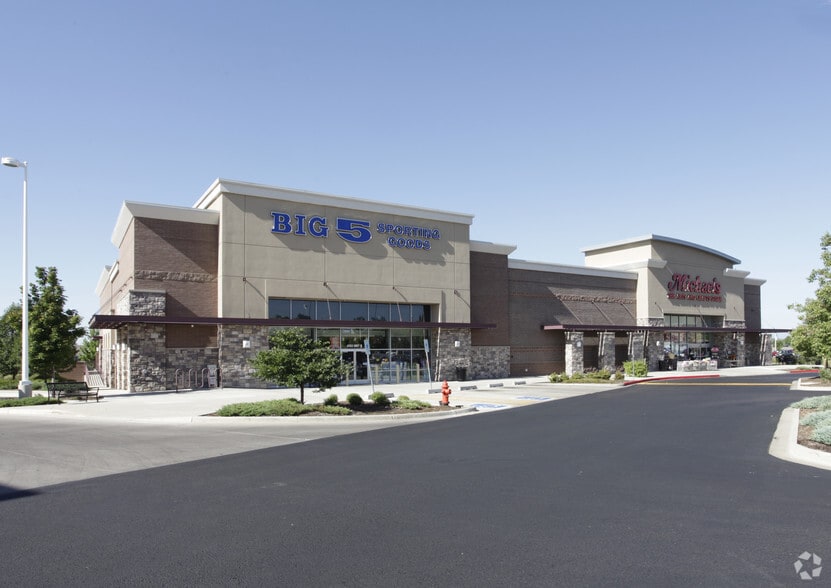 More Photos Of 4743 W 29th St, Greeley General Retail For Lease