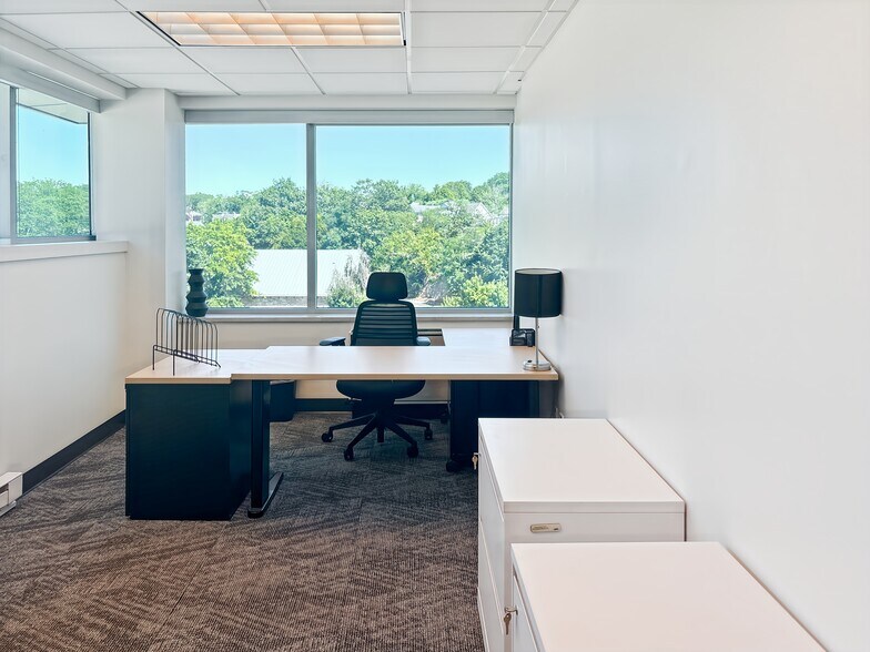 More Photos Of 500 W Putnam Ave, Greenwich Coworking Space