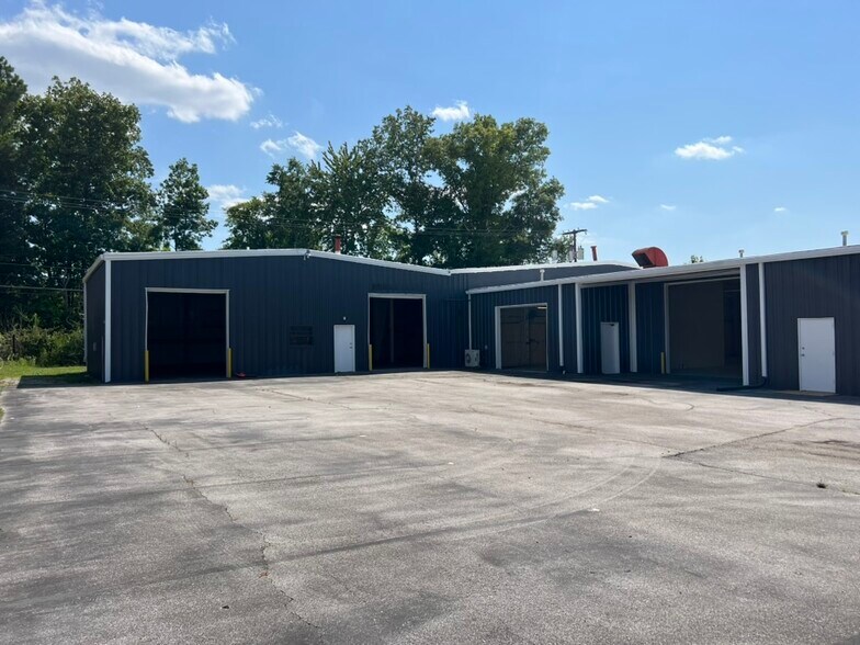 More Photos Of 6120 Airways Blvd, Chattanooga Warehouse For Lease