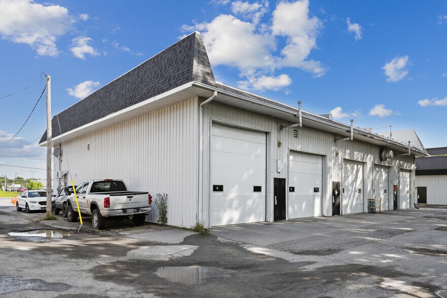 More Photos Of 384-388 Rue Chicoine, Vaudreuil-dorion Industrial For Sale
