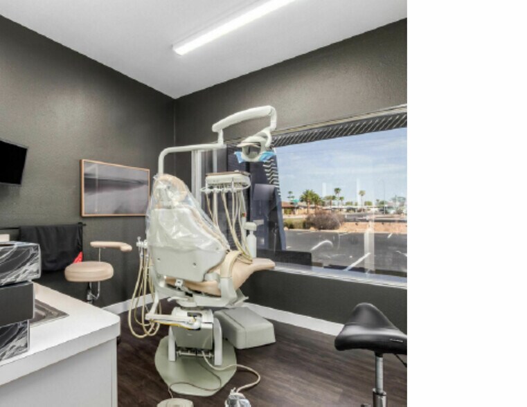 More Photos Of 6039-6065 E University Dr, Mesa Storefront Retail Office For Sale