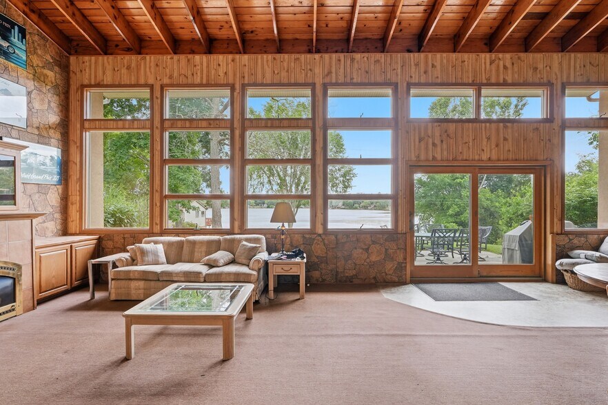 More Photos Of 11032 Grand River Rd, Brighton Office Residential For Sale