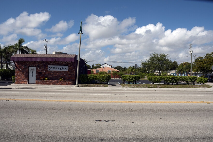 More Photos Of 2211 N Dixie Hwy, Lake Worth Freestanding For Lease