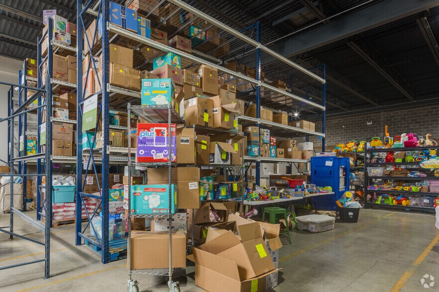 More Photos Of 3800 N Milwaukee Ave, Chicago Warehouse For Lease