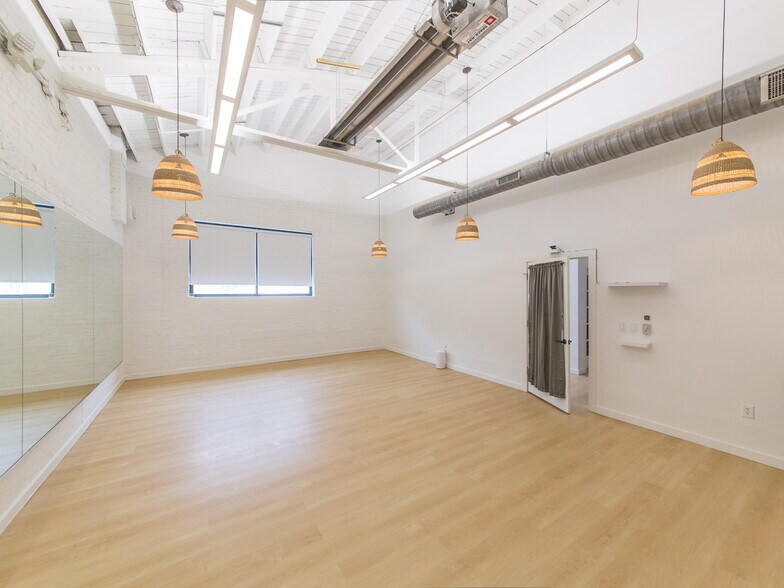 More Photos Of 51 Sweeten Creek Rd, Asheville Freestanding For Lease