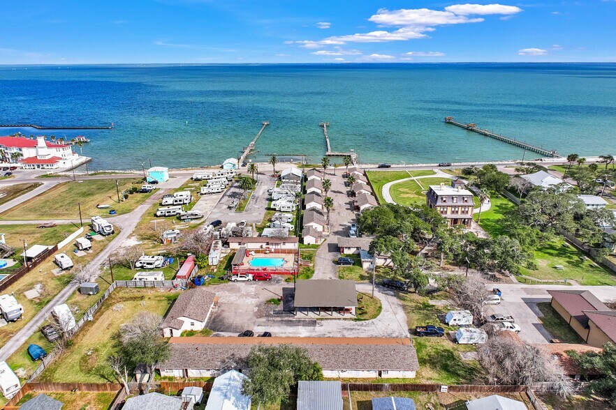 More Photos Of 309 S Fulton Beach Rd, Rockport Hotel For Sale