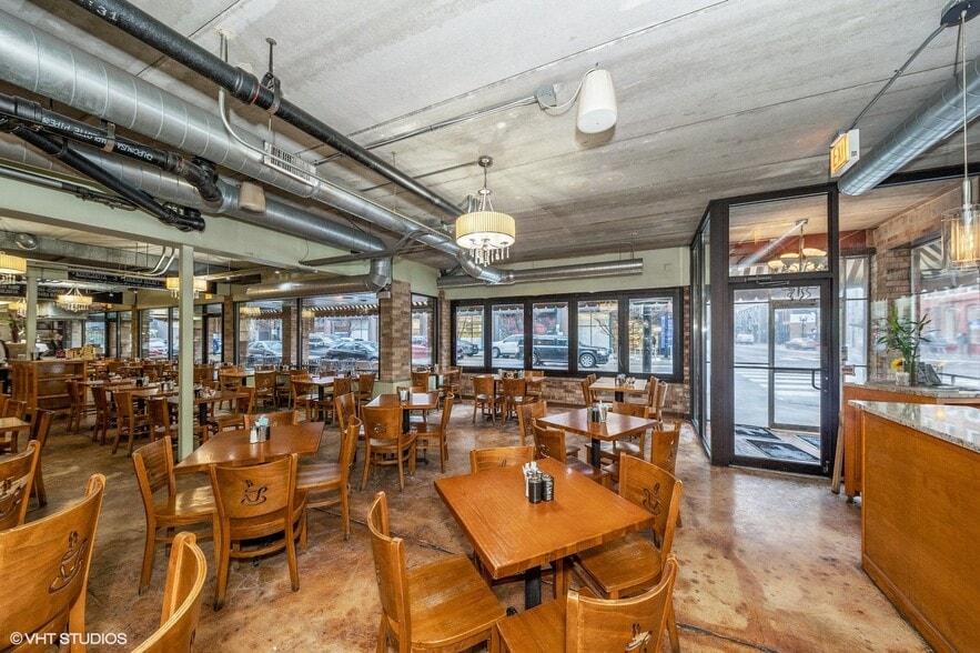 More Photos Of 1151-1155 N Wells St, Chicago Apartments For Lease