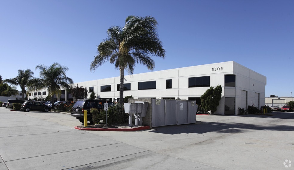 More Photos Of 3305 E Miraloma Ave, Anaheim Light Manufacturing For Lease