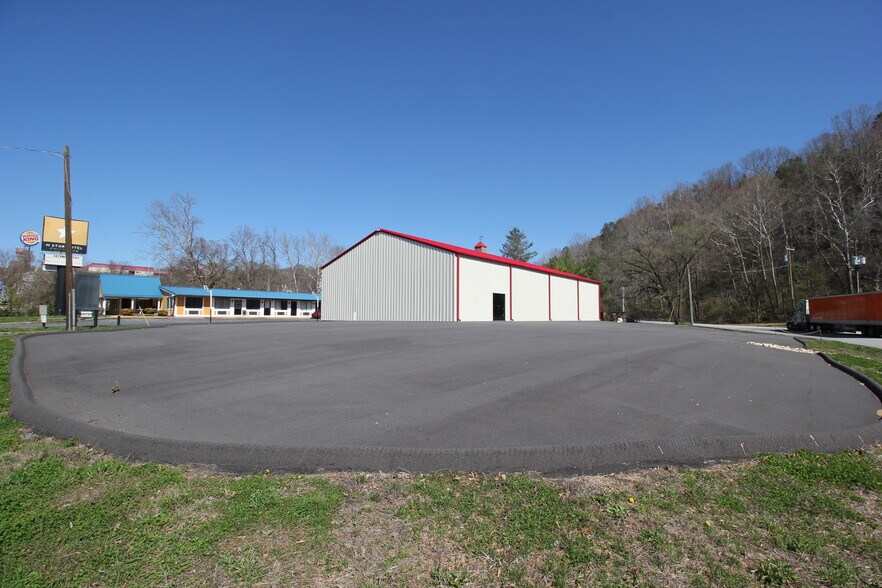 More Photos Of 34 Smokey Bear Ln, Covington Light Distribution For Sale