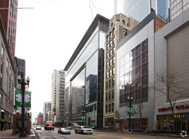 More Photos Of 120 S State St, Chicago Office For Sale