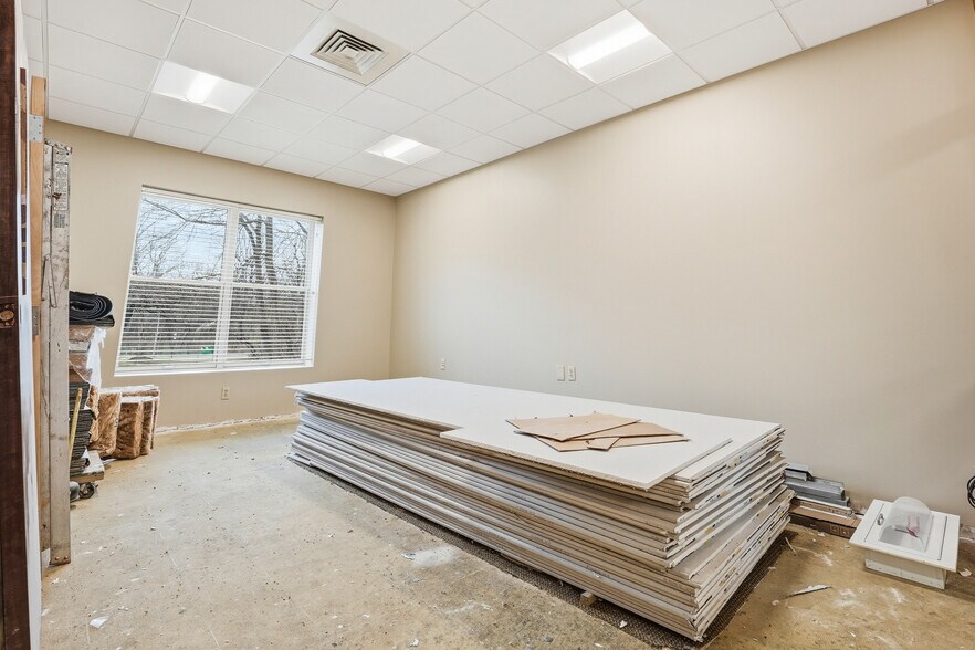 More Photos Of 2873 W Hardies Rd, Gibsonia Office For Lease