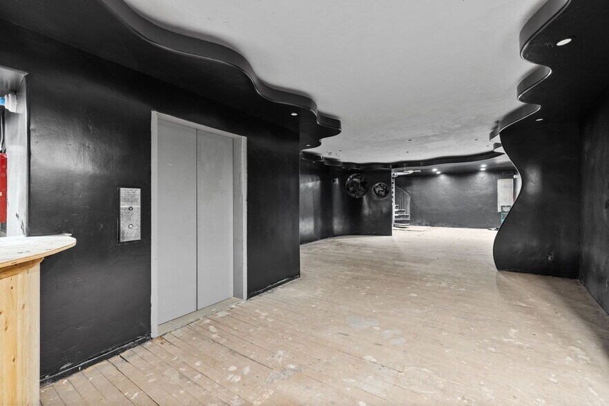 More Photos Of 923 K St, Sacramento Storefront For Lease