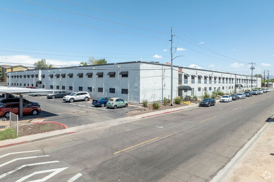 Primary Photo Of , Phoenix Multifamily For Sale