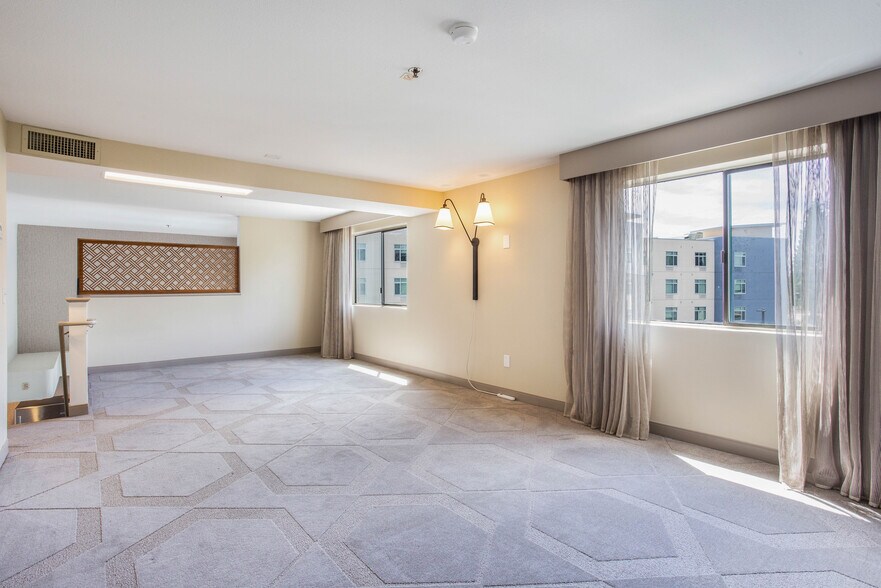 More Photos Of 11260 Point East Dr, Rancho Cordova Apartments For Sale