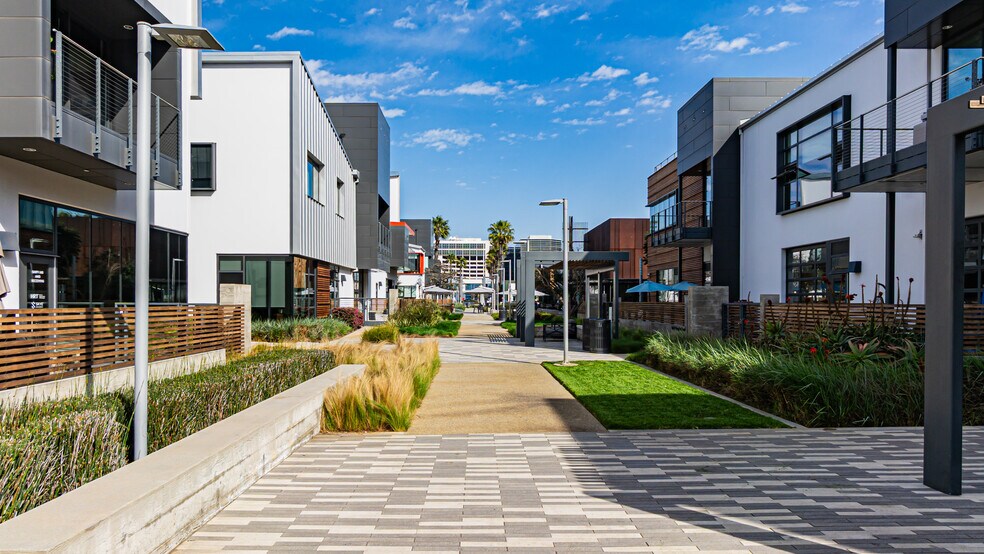 More Photos Of 701-723 N Douglas St, El Segundo Loft Creative Space For Lease