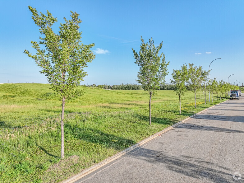 More Photos Of 5103 36 St NW, Edmonton Land For Lease