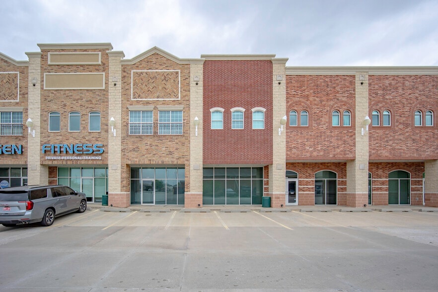 More Photos Of 480 24th Ave NW, Norman Storefront Retail Office For Lease