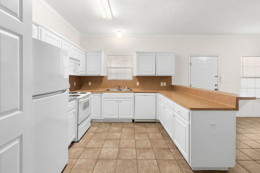 More Photos Of 2455 Montgomery Rd, Huntsville Apartments For Sale