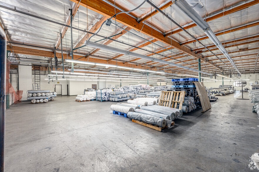 More Photos Of 5801 S Alameda St, Los Angeles Manufacturing For Sale