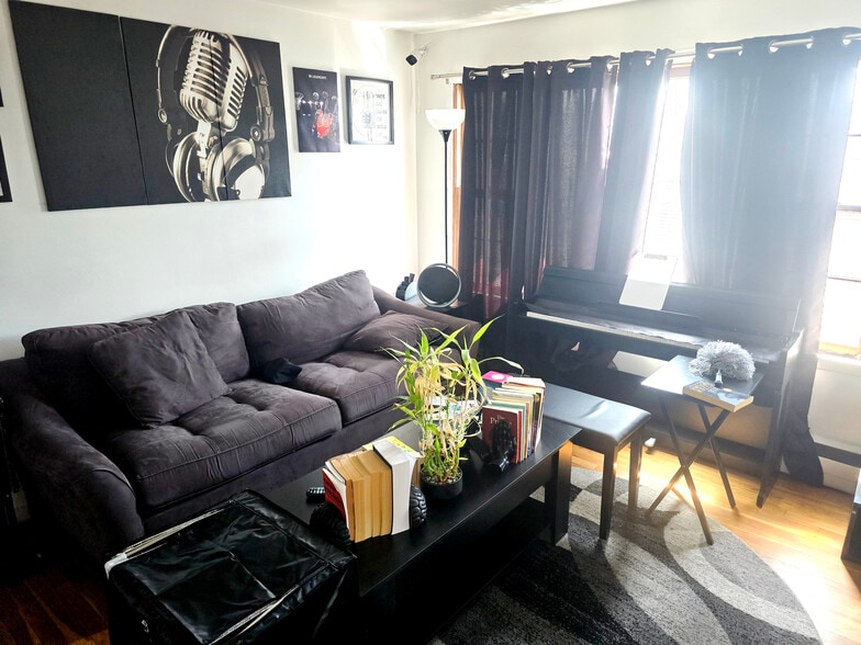 More Photos Of 328-330 Ashdale Ave, Syracuse Apartments For Sale