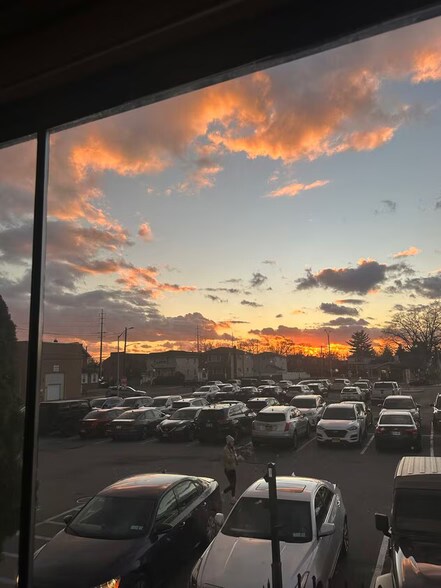 More Photos Of 31 Merrick Ave, Merrick Medical For Lease