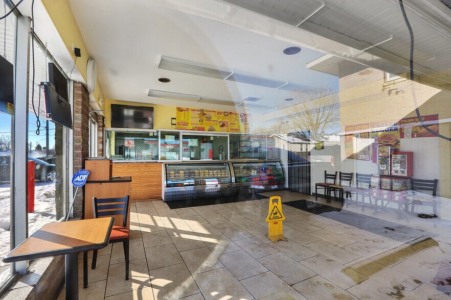 More Photos Of 6836-6850 Calumet Ave, Hammond Convenience Store For Sale