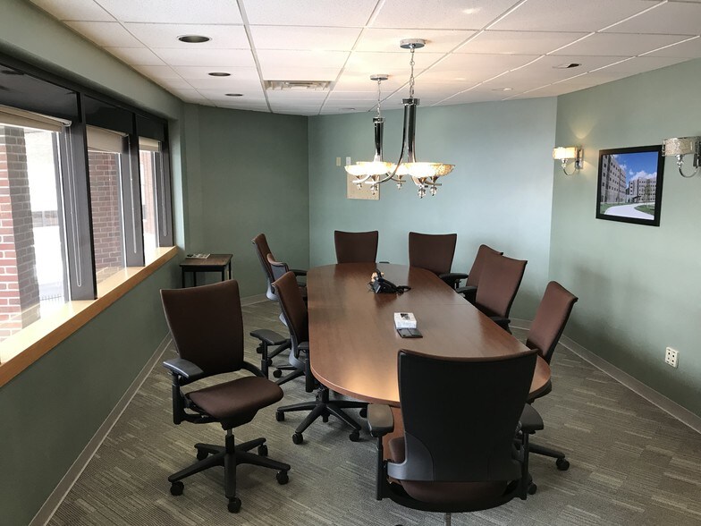 More Photos Of 1473 Erie Blvd, Schenectady Medical For Lease