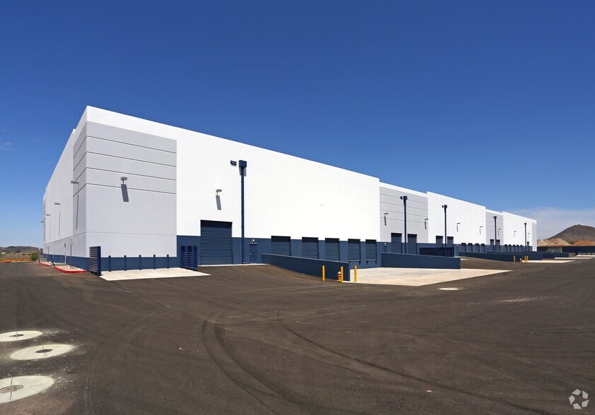 More Photos Of 425 E Pinnacle Peak Rd, Phoenix Warehouse For Lease
