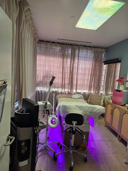 More Photos Of 2121 E Coast Hwy, Newport Beach Medical For Lease