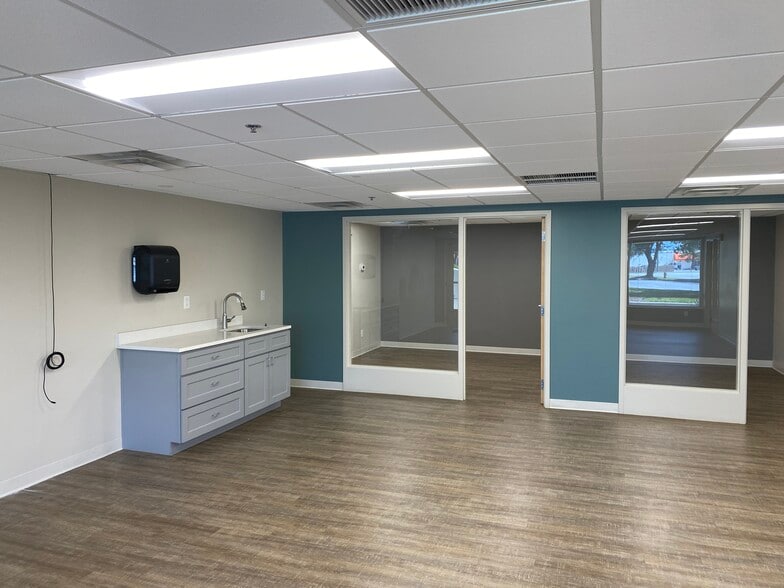 More Photos Of 7410 Northside Dr, North Charleston Medical For Lease
