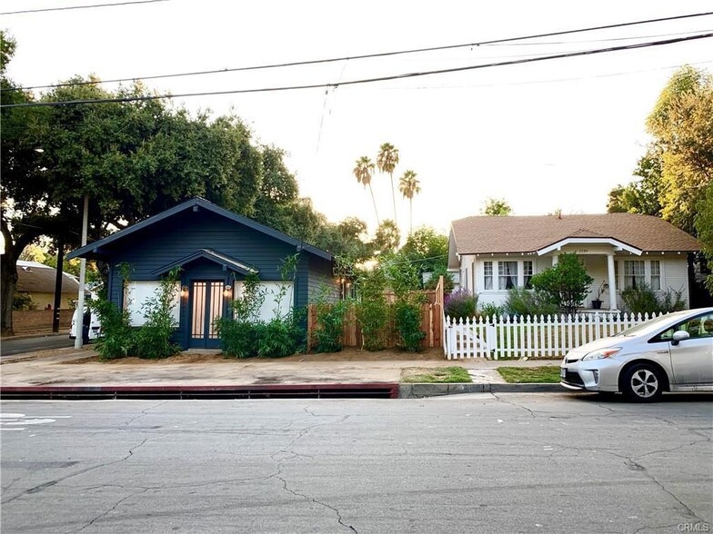 Primary Photo Of 1135-1139 N Summit Ave, Pasadena Apartments For Sale