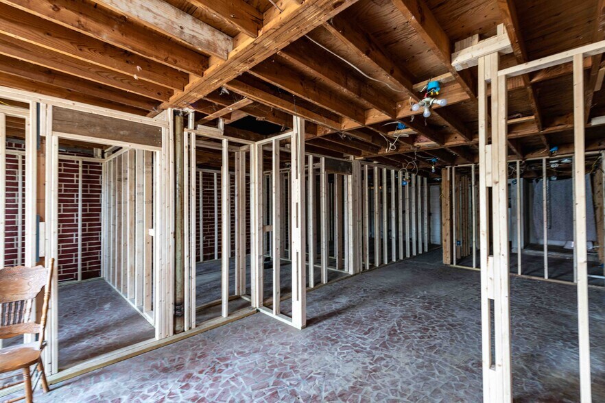 More Photos Of 8 2nd St, Aragon Apartments For Sale