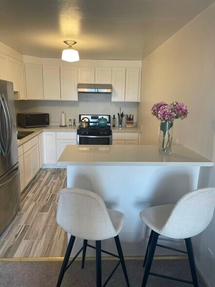 More Photos Of 135 N Willard St, San Francisco Apartments For Sale