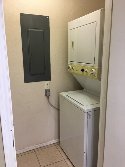 More Photos Of 4 Grand Lake Dr, Afton Apartments For Sale