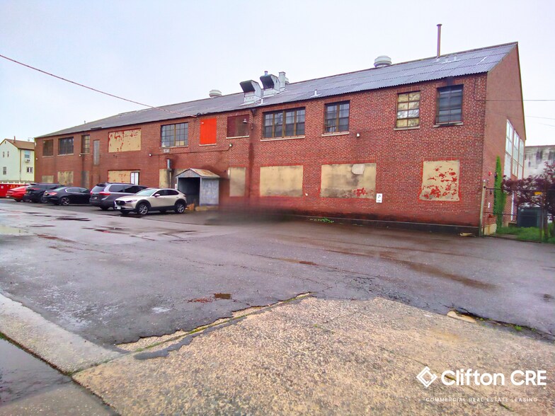 More Photos Of 87 Linnet St, Bayonne Industrial For Sale