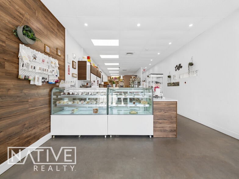 More Photos Of 2801-2809 E Commercial Blvd, Fort Lauderdale Unknown For Lease