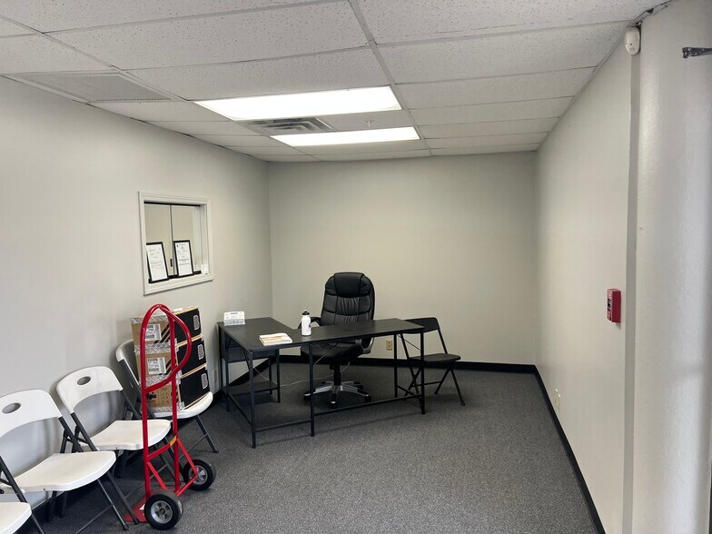 More Photos Of 10205 E 61st St, Tulsa Unknown For Lease