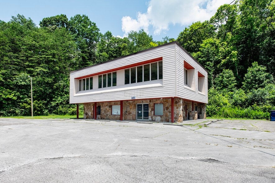 Primary Photo Of 401 Hillcrest St, Clinton Office For Sale