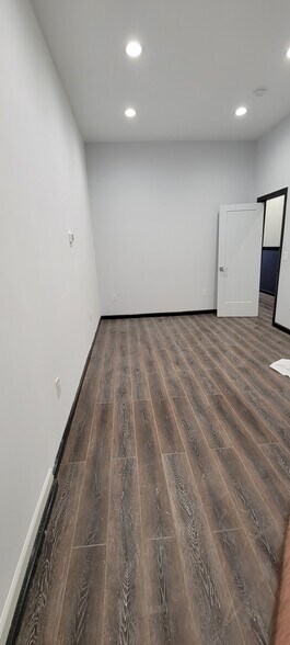 More Photos Of 219 Monticello Ave, Jersey City Storefront For Lease