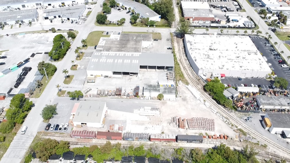 More Photos Of 1649 Avenue L, Riviera Beach Warehouse For Sale