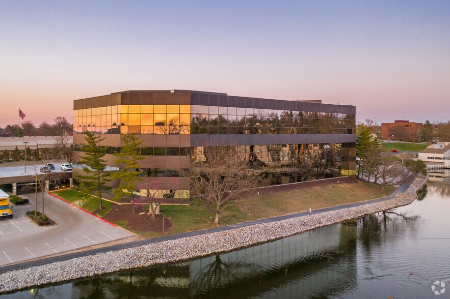 More Photos Of 12400 Olive Blvd, Saint Louis Office For Lease