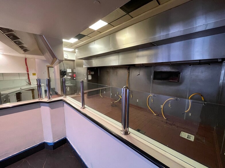 More Photos Of 9530-9600 Hageman Rd, Bakersfield Unknown For Lease